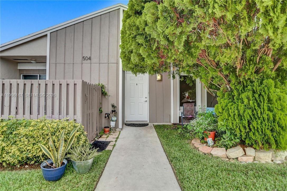 504 Woodgate Cir #C - 504 Woodgate Cir #C, Sunrise, FL 33326 Luxury Property | Jose Angel Pina