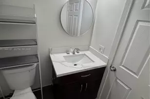 504 Woodgate Cir, Sunrise, FL 33326 - Photo 9