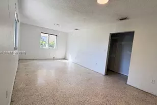 9221 SW 39th St, Miami, FL 33165 - Photo 9