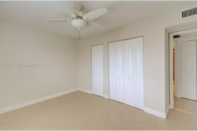 401 Golden Isles Dr #702, Hallandale Beach, FL 33009 - Photo 23