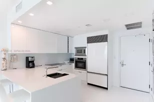 6799 Collins Ave, Miami Beach, FL 33141 - Photo 3
