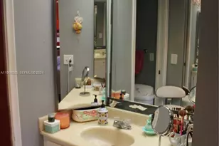 12500 SW 6th St, Pembroke Pines, FL 33027 - Photo 7