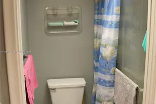 12500 SW 6th St, Pembroke Pines, FL 33027 - Photo 5