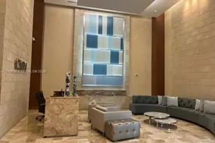 31 SE 5th St, Miami, FL 33131 - Photo 17