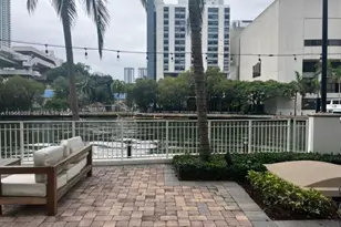 31 SE 5th St, Miami, FL 33131 - Photo 15