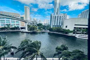 31 SE 5th St, Miami, FL 33131 - Photo 1