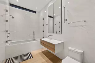 2300 Sunset Dr, Miami Beach, FL 33140 - Photo 25