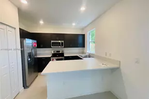 1695 SE 27th Rd, Homestead, FL 33035 - Photo 5