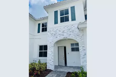 1695 SE 27th Rd #1695, Homestead, FL 33035 - Photo 1
