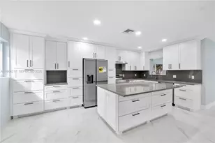 4725 NW 5th Ct, Plantation, FL 33317 - Photo 7