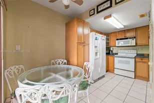 415 NW 85th Pl, Miami, FL 33126 - Photo 9