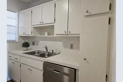 2491 SW 82nd Ave #209, Davie, FL 33324 - Photo 11