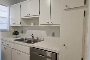 2491 SW 82nd Ave, Davie, FL 33324 - Photo 11