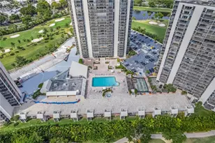 20301 W Country Club Dr, Aventura, FL 33180 - Photo 41