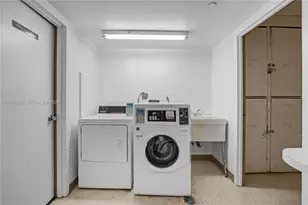 20301 W Country Club Dr, Aventura, FL 33180 - Photo 37