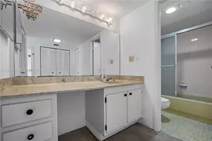 20301 W Country Club Dr, Aventura, FL 33180 - Photo 31