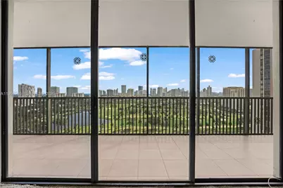 20301 W Country Club Dr #1826, Aventura, FL 33180 - Photo 21