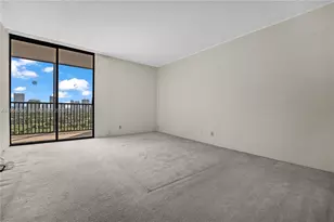 20301 W Country Club Dr, Aventura, FL 33180 - Photo 25