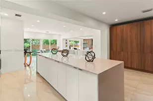 221 NE 44th St, Miami, FL 33137 - Photo 19