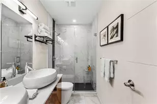 221 NE 44th St, Miami, FL 33137 - Photo 35