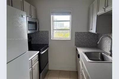 1701 Washington St #504, Hollywood, FL 33020 - Photo 9