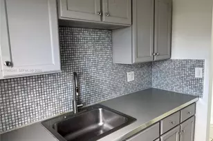 1701 Washington St, Hollywood, FL 33020 - Photo 11