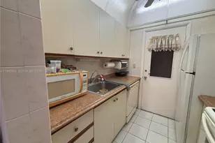 16900 NE 14th Ave, Miami, FL 33162 - Photo 9