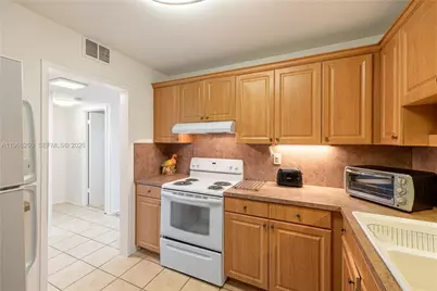 3180 S Ocean Dr #718, Hallandale Beach, FL 33009 - Photo 29