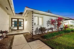 12020 SW 93rd St, Miami, FL 33186 - Photo 3