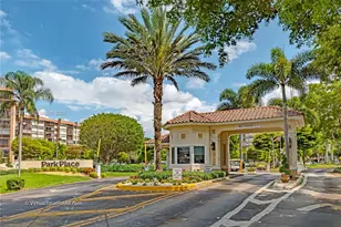 1400 St Charles Pl, Pembroke Pines, FL 33026 - Photo 25