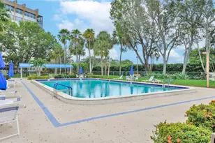 1400 St Charles Pl, Pembroke Pines, FL 33026 - Photo 21