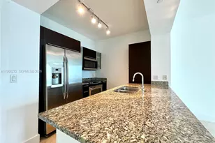 950 Brickell Bay Dr, Miami, FL 33131 - Photo 5