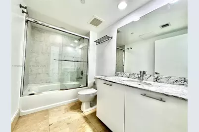 950 Brickell Bay Dr #3903, Miami, FL 33131 - Photo 15