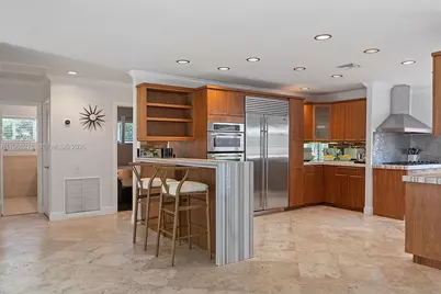 5830 Pine Tree Dr, Miami Beach, FL 33140 - Photo 15