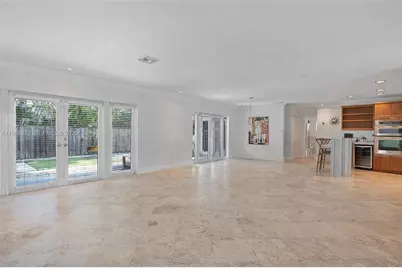 5830 Pine Tree Dr, Miami Beach, FL 33140 - Photo 7