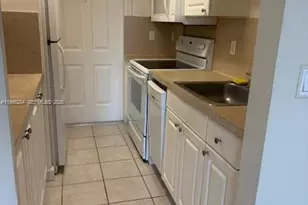 1500 Crescent Cir, Lake Park, FL 33403 - Photo 9