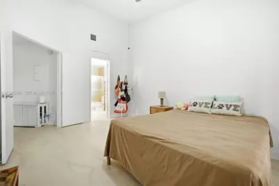 7924 NW 10th St, Plantation, FL 33322 - Photo 17