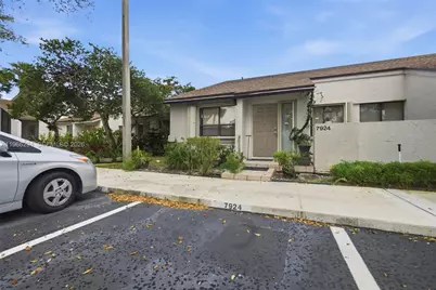 7924 NW 10th St, Plantation, FL 33322 - Photo 9