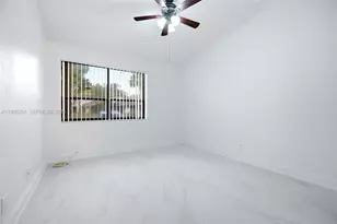 7924 NW 10th St, Plantation, FL 33322 - Photo 25