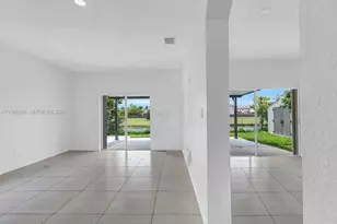 22572 SW 103rd Ct, Cutler Bay, FL 33190 - Photo 7