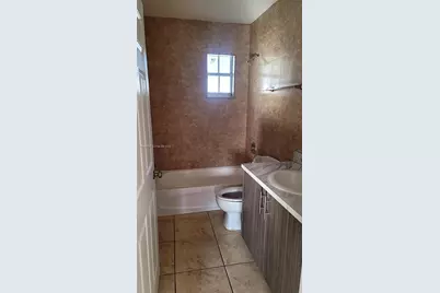 3252 NW 94 St #0, Miami, FL 33147 - Photo 13