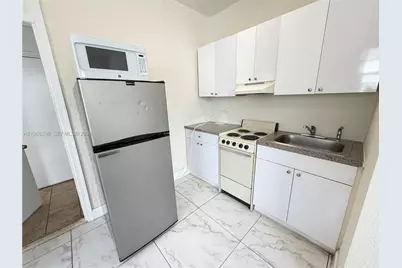 912 NW 9th Ave #9, Hallandale Beach, FL 33009 - Photo 7