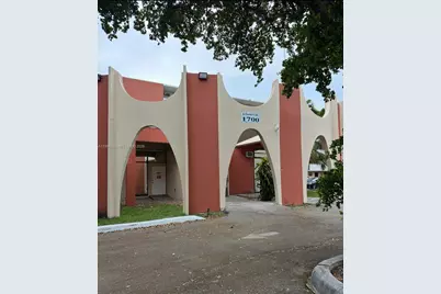 1700 NE 191st St #105, Miami, FL 33179 - Photo 3