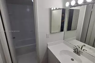 10255 NW 9th St Cir, Miami, FL 33172 - Photo 17