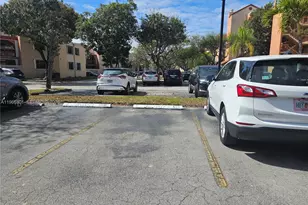 10255 NW 9th St Cir, Miami, FL 33172 - Photo 23