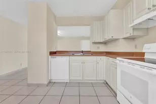 12272 Royal Palm Blvd, Coral Springs, FL 33065 - Photo 5