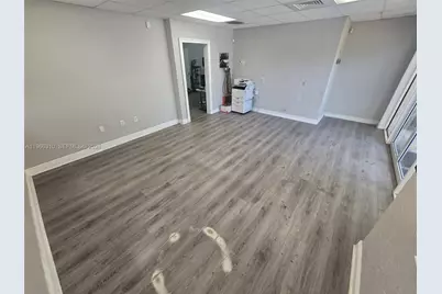 10322 NW 55th St, Sunrise, FL 33351 - Photo 11