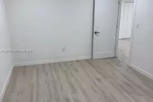 1605 Meridian Ave, Miami Beach, FL 33139 - Photo 7