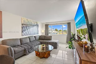 2223 Park Ln, Hollywood, FL 33021 - Photo 7