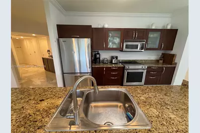 20000 E Country Club Dr #208, Aventura, FL 33180 - Photo 5